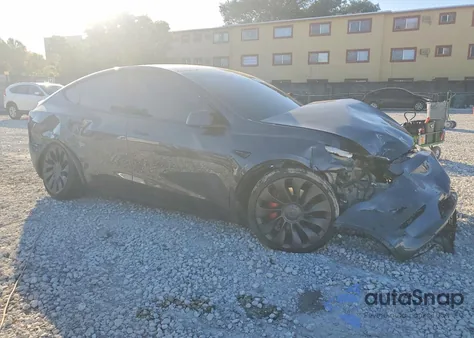 2022 Tesla Model Y from USA, damaged, VIN 7SAYGDEF3NF445475
